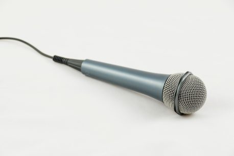 microphone-861457_1920